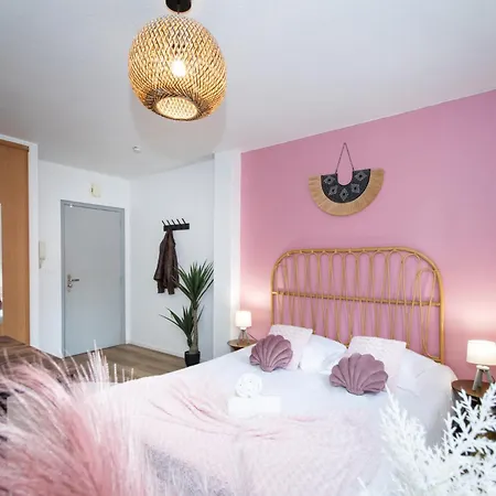 Nouveau - Le Cityscape - Petite Venise