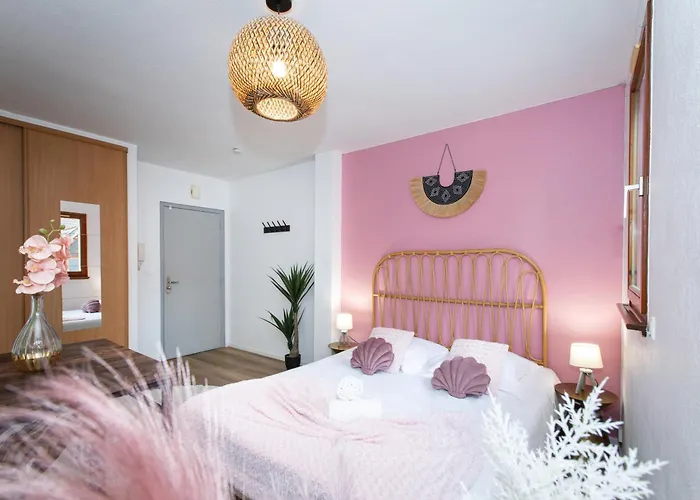 Nouveau - Le Cityscape - Petite Venise *