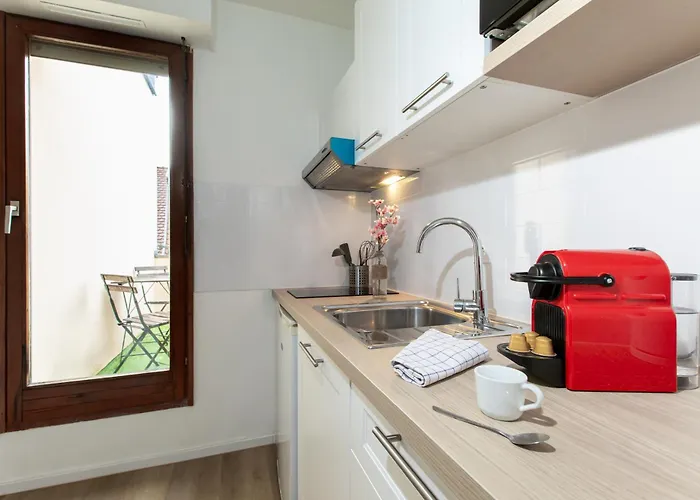 Apartment Nouveau - Le Cityscape - Petite Venise